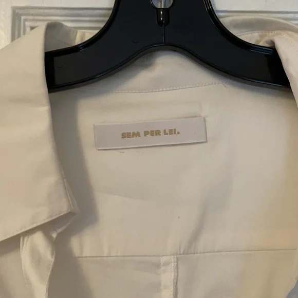 Sem Per Lei Ruched Button Up Blouse - Picture 2 of 7